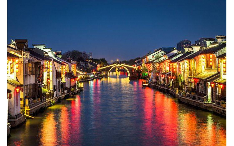 文旅夜游燈光應(yīng)該怎么做才能帶來更多的游客？